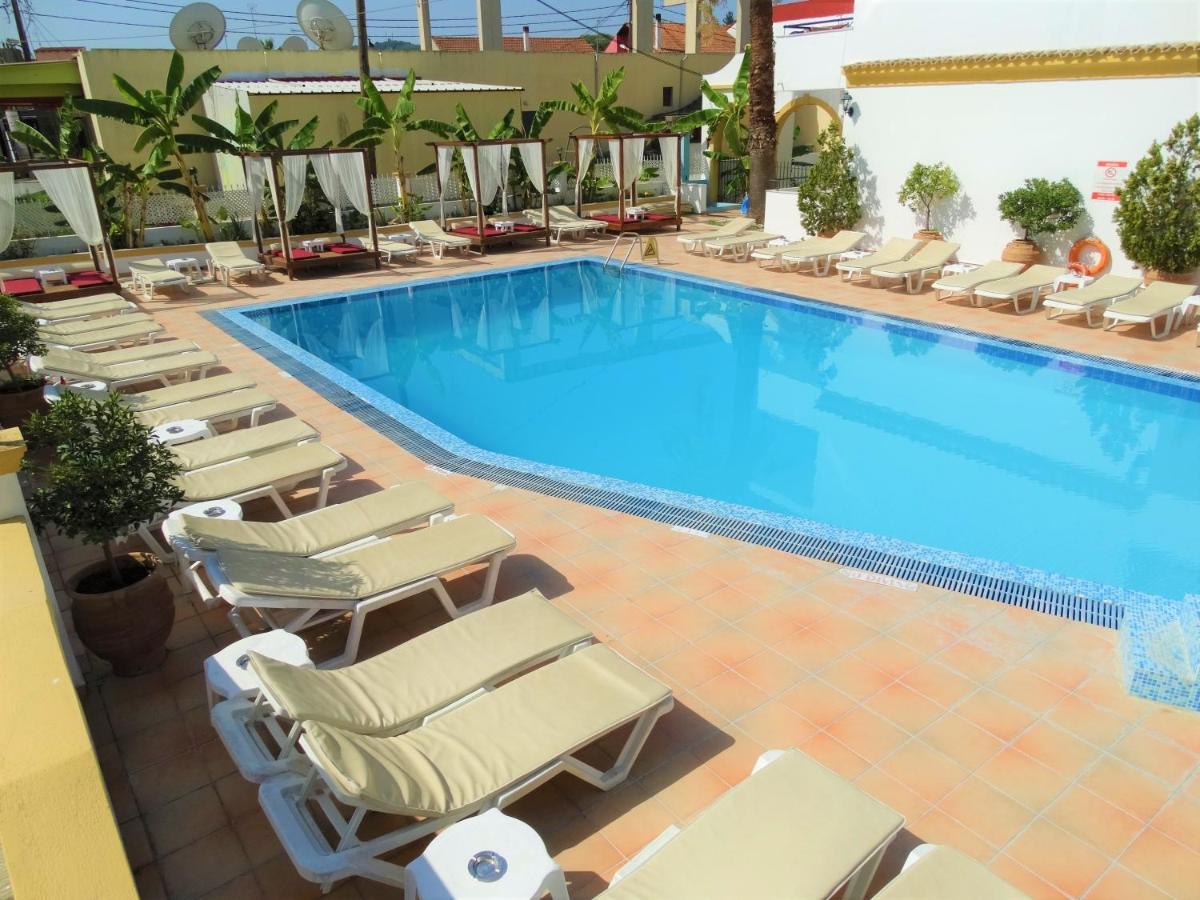 Oasis Beach Club Kávos Esterno foto