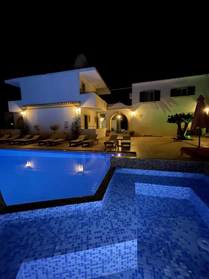 Oasis Beach Club Kávos Esterno foto